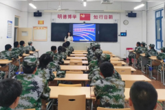 一线教师一起开展教育规划与施行在实践中协同提高教师的专业素养