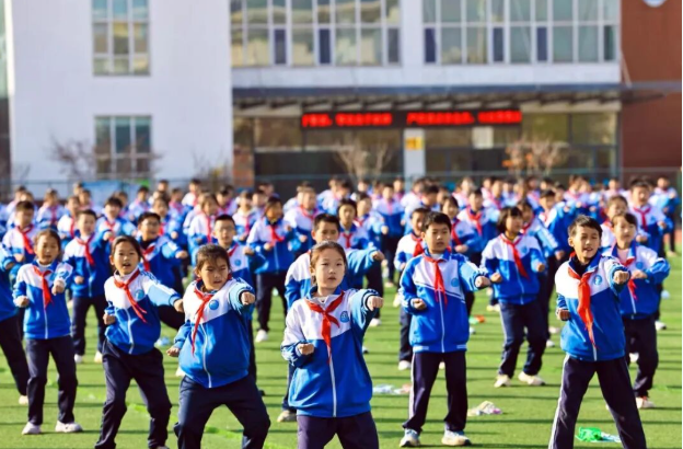 大课间每天一节体育课实施体育准则推进